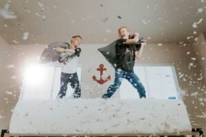 Niños destrozando la casa por falta de autoridad parental
